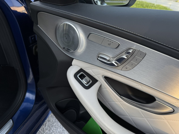 MERCEDES BENZ C / 63 AMG